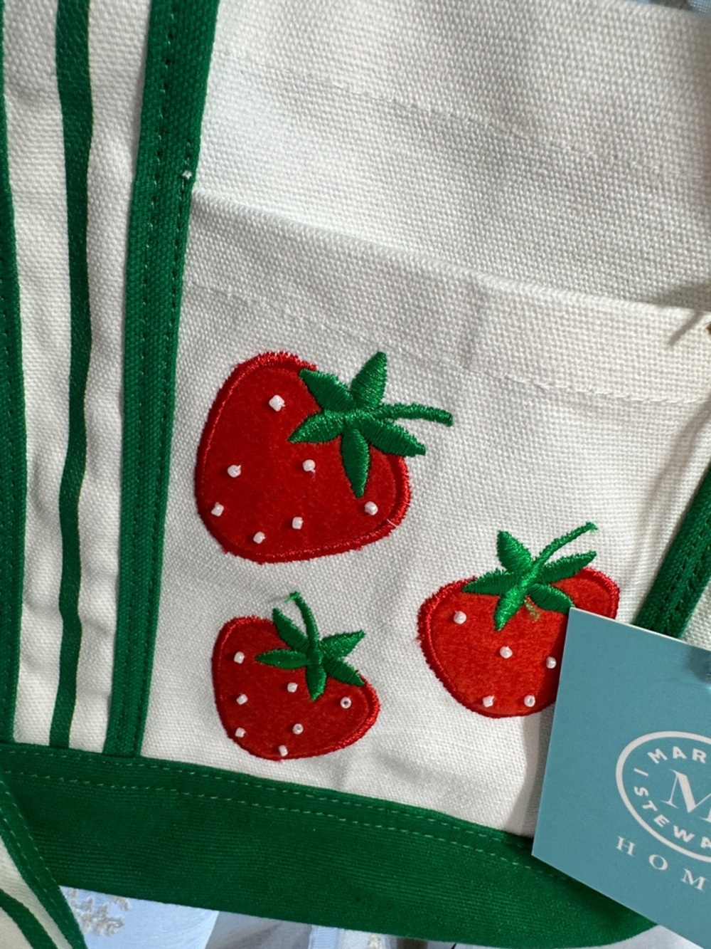 Martha Stewart strawberry white and green canvas tote bag and crossbody strap - Picture 2 of 5
